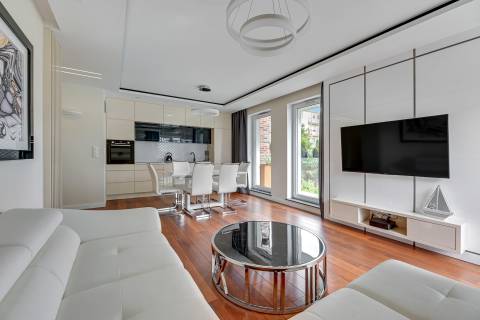 Blue Mandarin Szafarnia