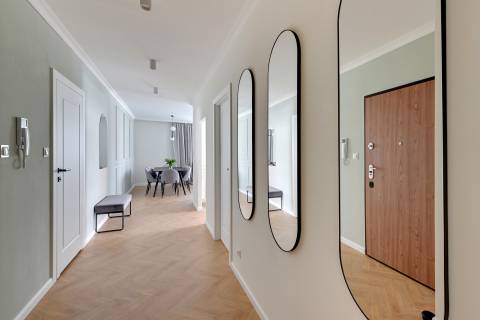 Blue Mandarin Szafarnia