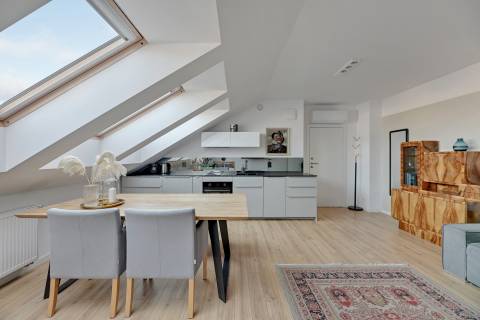 Blue Mandarin Szafarnia