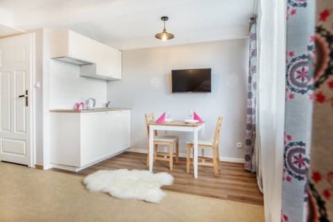 Black Apart- noclegi w górach