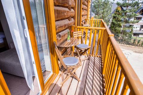 Black Apart- noclegi w górach