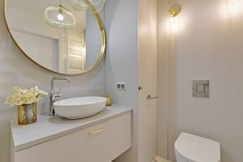 Blue Mandarin Island