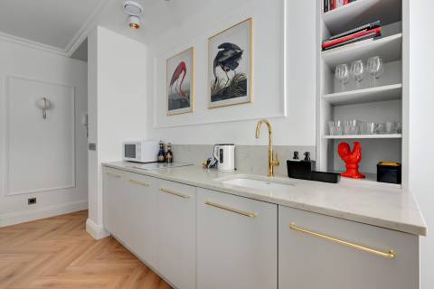 Blue Mandarin Apartments