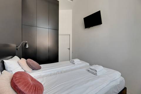 Blue Mandarin Apartments