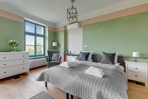 Blue Mandarin Apartments