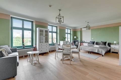 Blue Mandarin Apartments