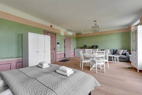 Blue Mandarin Apartments