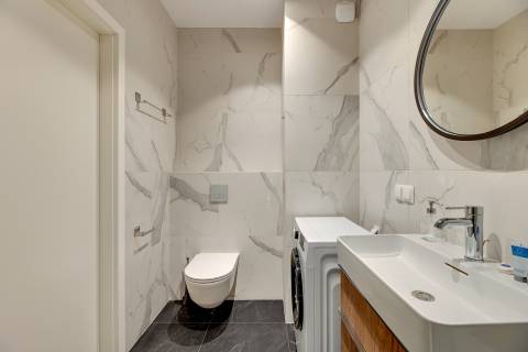 Blue Mandarin Apartments