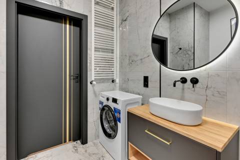 Blue Mandarin Apartments