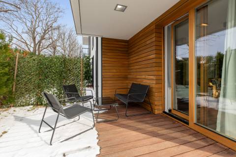 Blue Mandarin Apartments