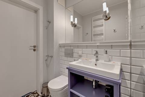 Blue Mandarin Apartments