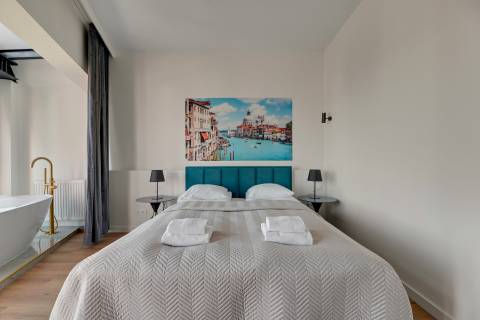 Blue Mandarin Apartments