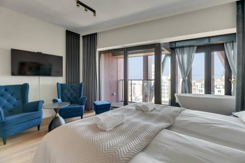 Blue Mandarin Apartments