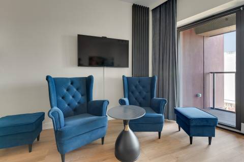 Blue Mandarin Apartments