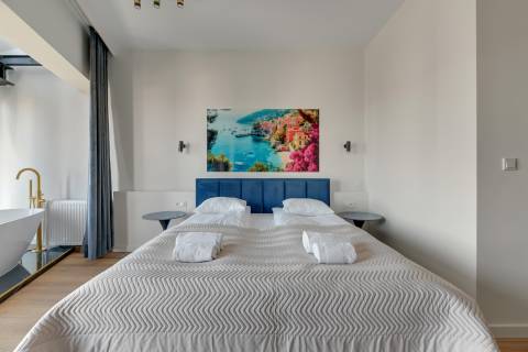 Blue Mandarin Apartments