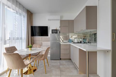 Blue Mandarin Apartments