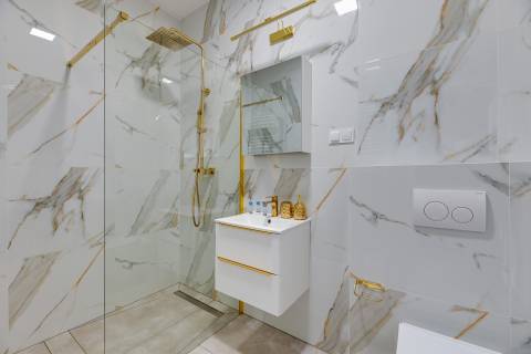 Blue Mandarin Apartments