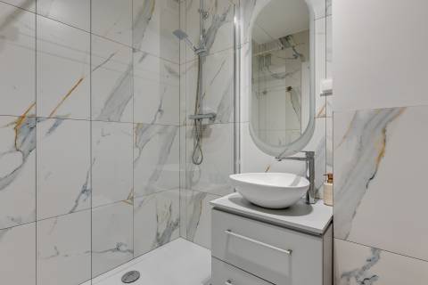 Blue Mandarin Apartments