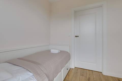 Blue Mandarin Apartments