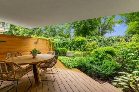 Blue Mandarin Apartments