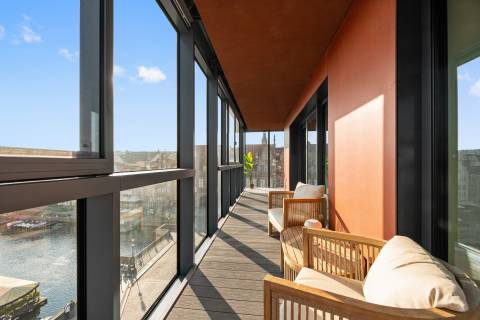 Blue Mandarin Apartments