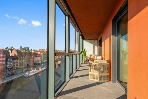 Blue Mandarin Apartments