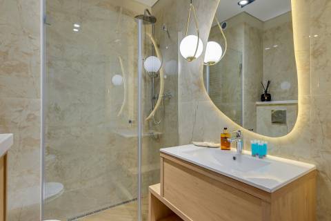 Blue Mandarin Apartments