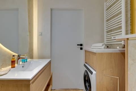 Blue Mandarin Apartments