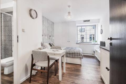 Blue Mandarin Apartments