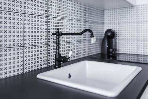 Blue Mandarin Apartments