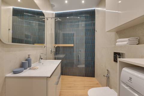 Blue Mandarin Apartments