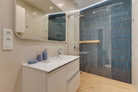 Blue Mandarin Apartments