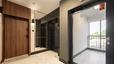 Blue Mandarin Apartments