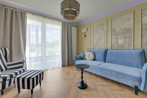 Blue Mandarin Apartments