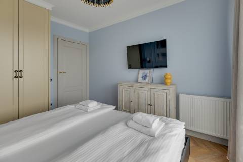 Blue Mandarin Apartments