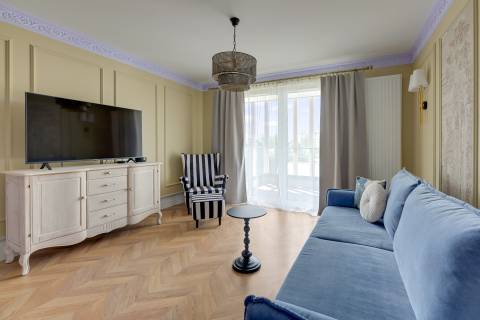 Blue Mandarin Apartments