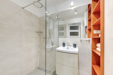 Blue Mandarin Apartments