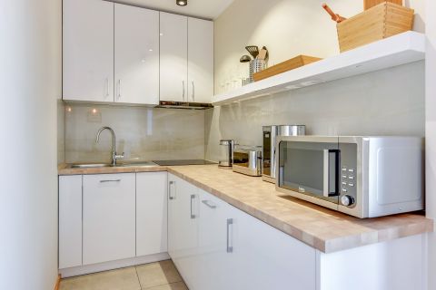 Blue Mandarin Apartments