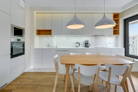 Blue Mandarin Riverside