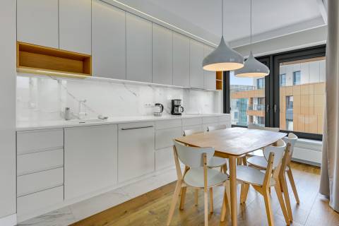 Blue Mandarin Riverside