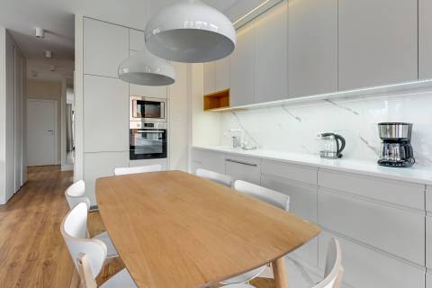 Blue Mandarin Riverside