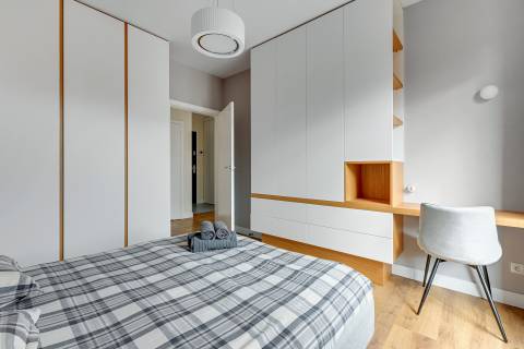 Blue Mandarin Riverside