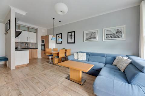 Blue Mandarin Riverside