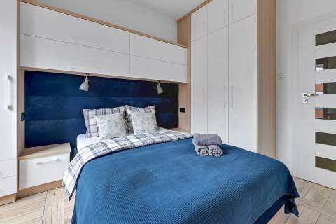 Blue Mandarin Riverside