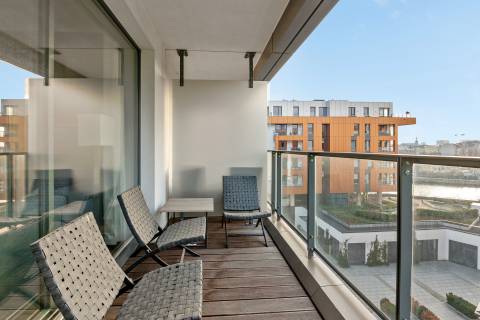 Blue Mandarin Riverside