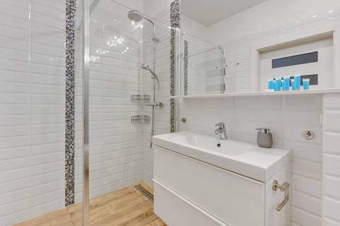 Blue Mandarin Riverside