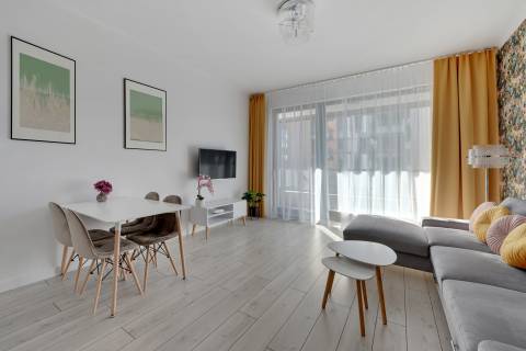 Blue Mandarin Riverside