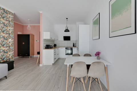 Blue Mandarin Riverside