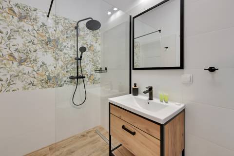 Blue Mandarin Riverside