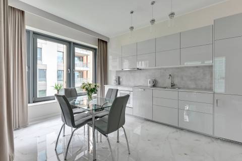 Blue Mandarin Riverside